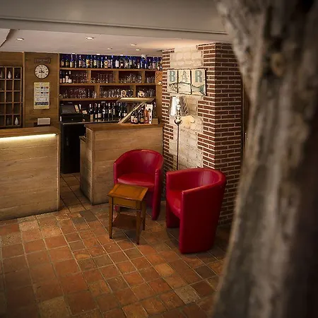 Entre Terre Et Hotel 3*