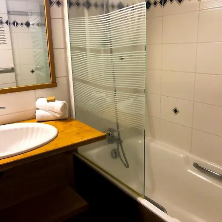 Hotel Entre Terre Et 3*