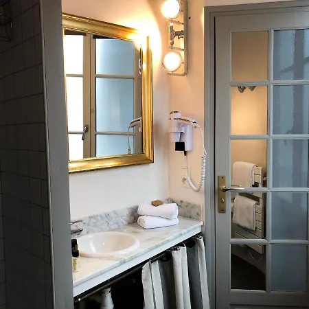 Hotel Entre Terre Et 3*