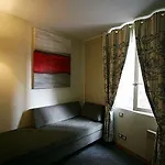 Entre Terre Et Hotel 3*