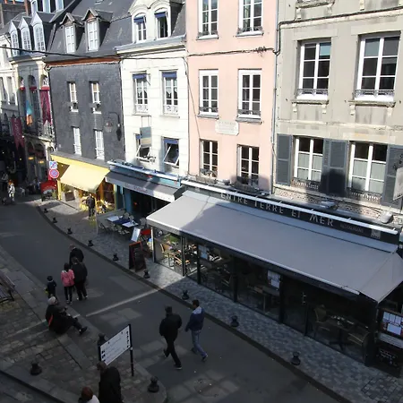 和地球之间的海酒店 翁弗勒尔