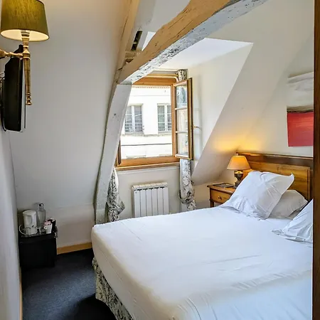 Hotel Entre Terre Et 3*