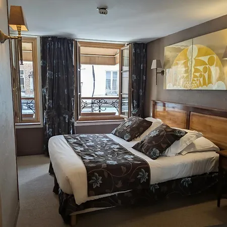 Entre Terre Et Hotel