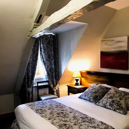 Entre Terre Et 3* הונפלר