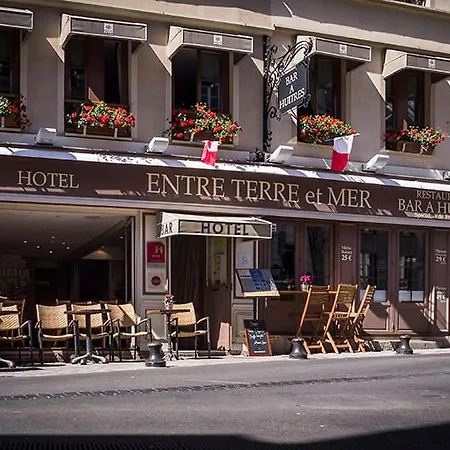 和地球之间的海酒店