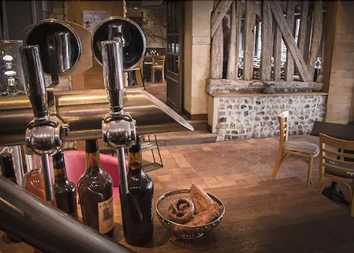 酒店 和地球之间的海酒店 翁弗勒尔