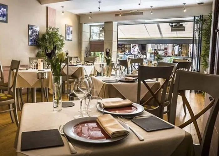 和地球之间的海酒店