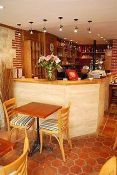 酒店 和地球之间的海酒店 翁弗勒尔