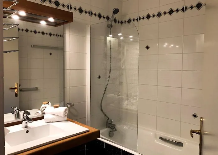 和地球之间的海酒店