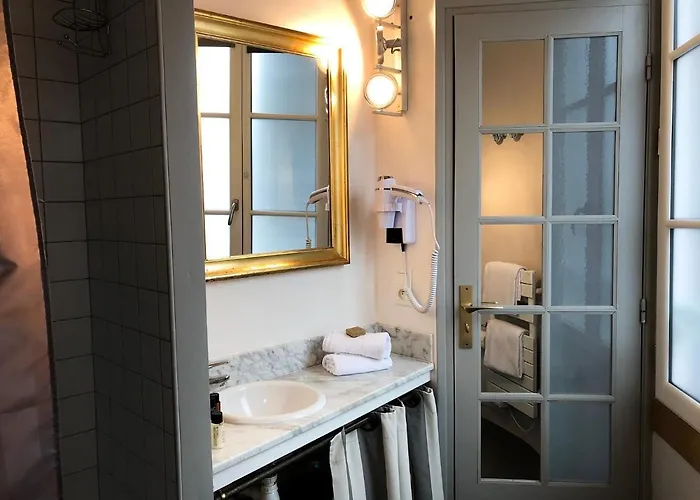 酒店 和地球之间的海酒店 3*